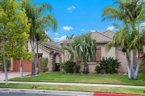 1951 Hazeltine Dr, Oxnard, CA 93036-6307