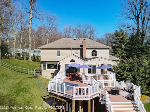 162 Borden Rd, Middletown NJ  07748-3050 exterior