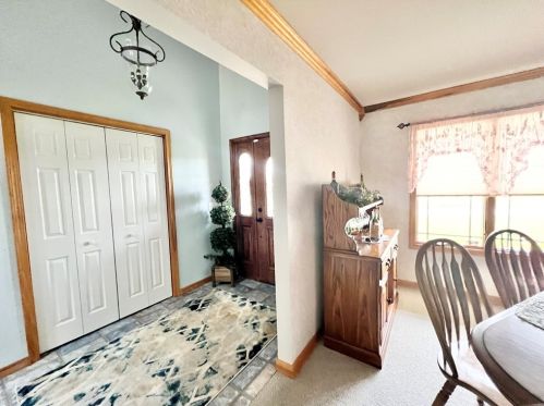 209 Joes Ln, New Castle, PA 16101-3287