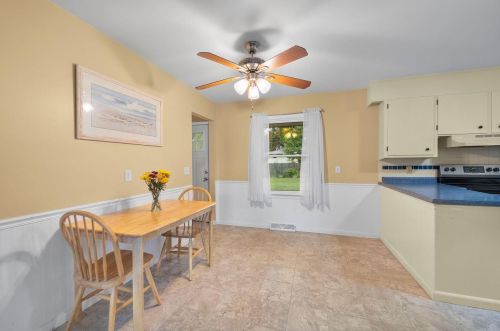 5129 Camden Rd, Madison WI 53716-2810 exterior