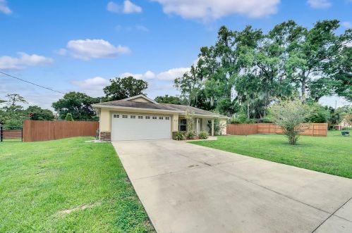 710 Montreville Ave, Deland, FL 32724-2969