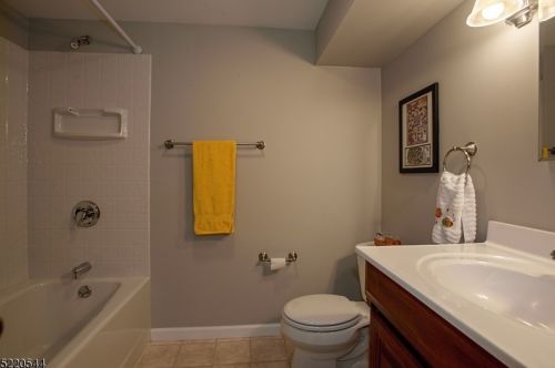 19 Jersey Pl, Fredon NJ  07860-2315 exterior