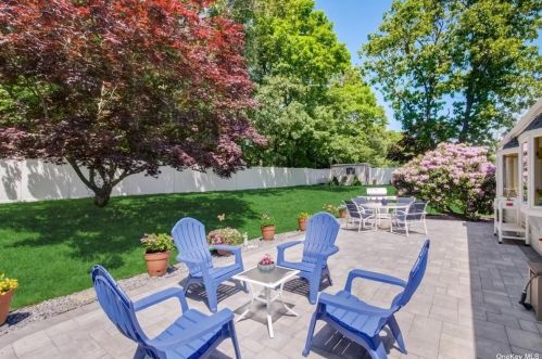 92 Forest Rd, South Setauket NY  11720-2256 exterior