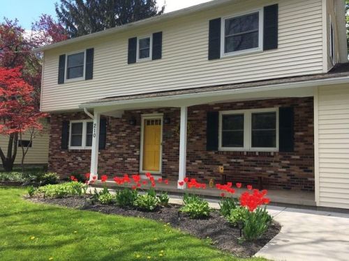 210 Pearl St, Canandaigua NY  14424-1435 exterior