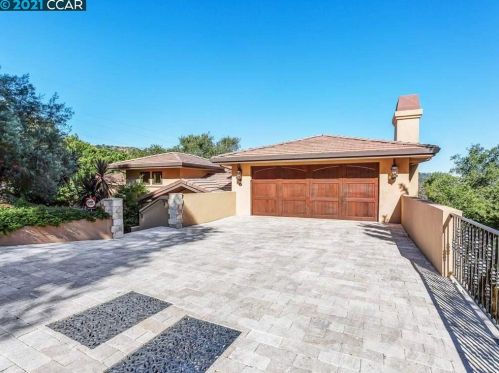 4 Oakview Ter, Orinda, CA 94563-3133