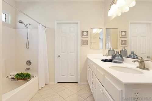 42531 Swoboda Ct, Temecula CA  92592-8184 exterior