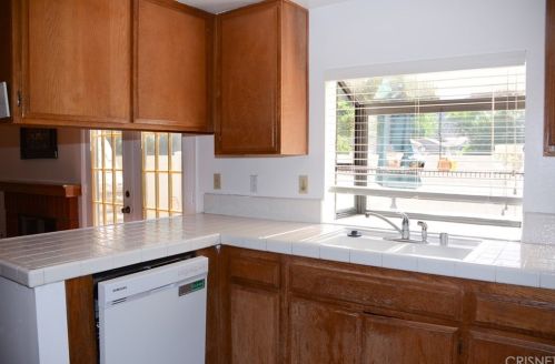 19966 Avenue Of The Oaks, Santa Clarita CA  91321-1387 exterior