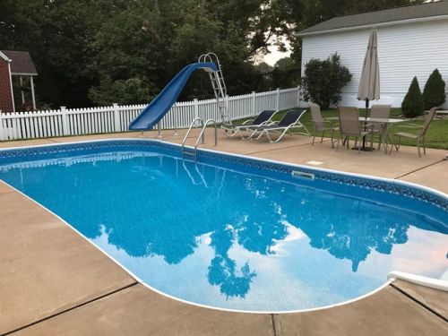 1314 Sun St, South Connellsville, PA 15425-1638