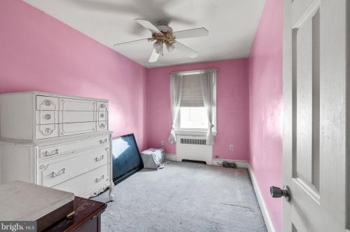6118 Erdrick St, Philadelphia PA  19135-3517 exterior