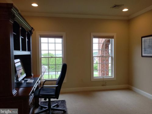 4260 Wyndemere Cir, Schnecksville PA  18078-3527 exterior