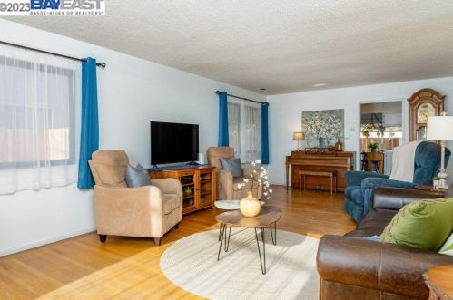 1769 Cedar Ave, San Leandro, CA 94579-1016