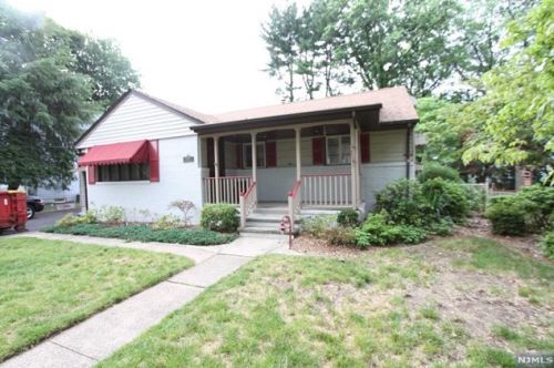 434 Harristown Rd, Ridgewood NJ  07452-2836 exterior