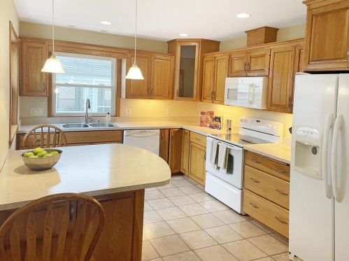 3921 Paus St, Madison, WI 53714-2436