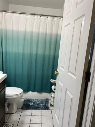 28 Wildwood Shores Dr, Hopatcong NJ  07843-1923 exterior