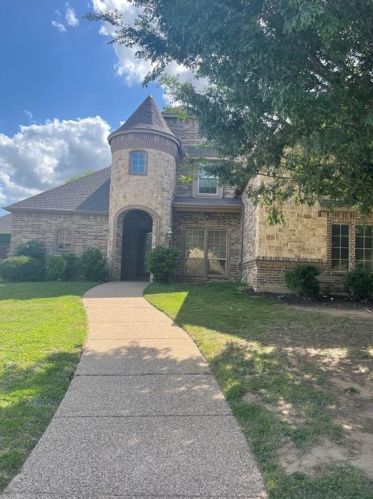 1207 Hudson Dr, Midlothian TX  76063-6375 exterior
