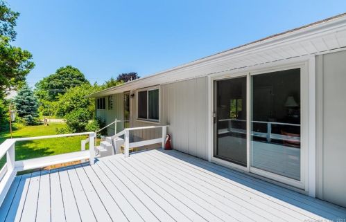 21 Greenfield St, Waterford CT  06385-3907 exterior