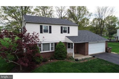 725 Lower Rd, Souderton, PA 18964-2312