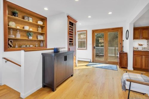 59 Lakeview Terrace Ext, Sandy Hook CT  06482-1467 exterior