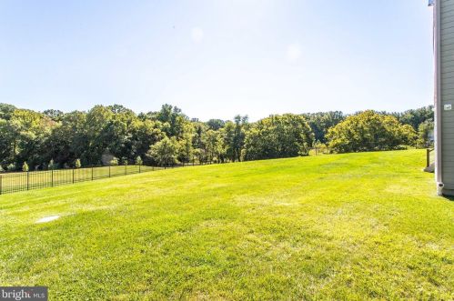 10244 Forest Lake Dr, Great Falls VA  22066-3609 exterior