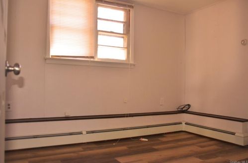 10 Cottage St, Monticello NY  12701-1202 exterior