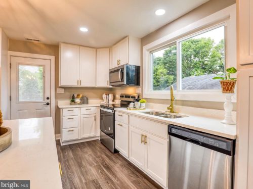 650 George St, Charles Town WV  25414-1461 exterior