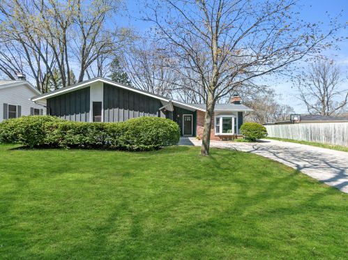 6175 122nd St, Milwaukee WI  53225-1005 exterior