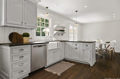 42 Gorham Ave, Westport CT  06880-2533 exterior