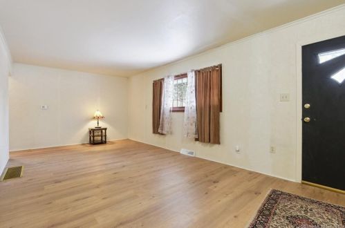 4 Fairway Ln, Norwich CT  06360-7006 exterior