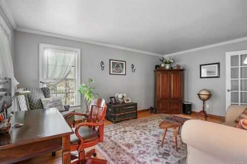 28 Kings Point Ln, Washingtonville NY  10992-2026 exterior