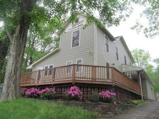 500 Riverside Dr, Stonelick, OH 45103-1830