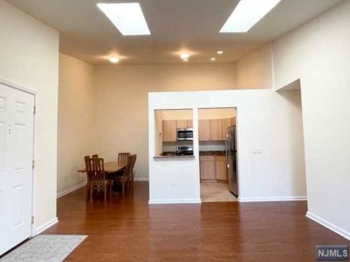 919 Juniper Way, Mahwah NJ  07430-3466 exterior