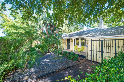 428 Palmetto St, West Palm Beach, FL 33405-4012
