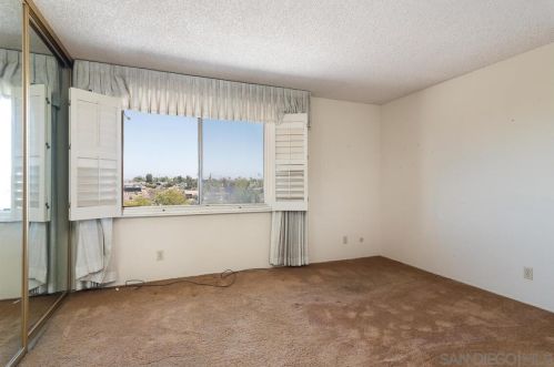 1201 Rippey St, El Cajon CA  92020-1741 exterior