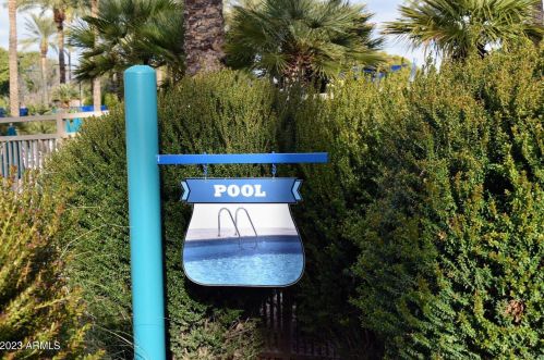 15780 Alpine Ridge Dr, Sun City AZ  85374-2193 exterior