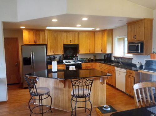 5480 Canyon Rd, Willits CA  95490-9242 exterior