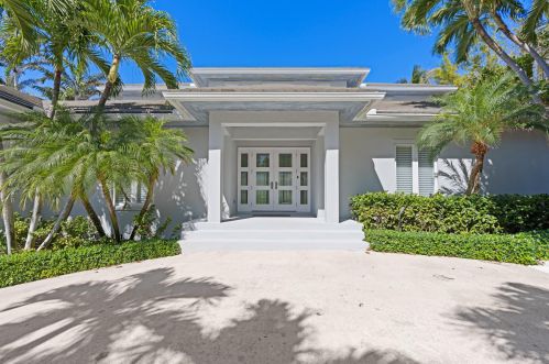129 Woodbridge Rd, Palm Beach, FL 33480-5012