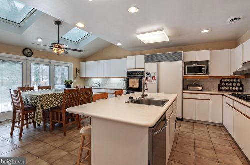 370 Ramsey Rd, Yardley PA 19067-4639 exterior