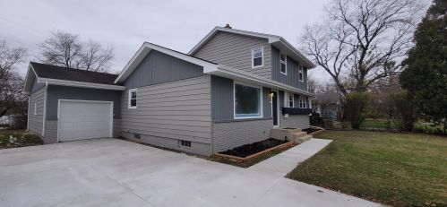 5413 Hemlock Rd, Milwaukee, WI 53223-4800