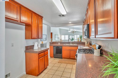 10117 Wexted Way, Elk Grove, CA 95757-5501