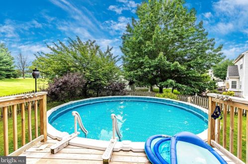 17 Lion Ct, Limerick PA  19468-1339 exterior