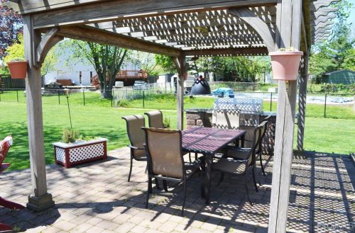 317 New Durham Rd, Piscataway NJ  08854-5311 exterior