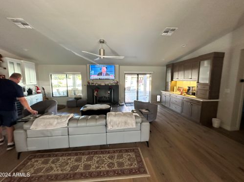 6338 Clinton St, Scottsdale, AZ 85254-5434