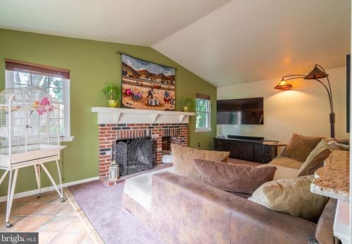 293 Stormfield Dr, Harleysville PA  19438-2330 exterior