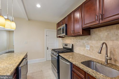 2015 Naylor Rd, Washington DC 20020-4515 exterior