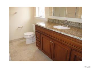 118 Tondo Cir, Harriman NY  10926-3458 exterior