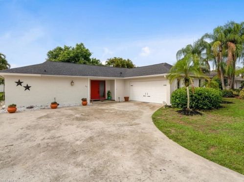 46 Thorncrest Ln, Naples FL  34113-8335 exterior