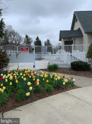 202 Cypress Ln, East Brunswick NJ  08816-5248 exterior
