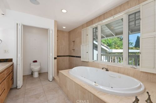 5072 Grandview Ave, Yorba Linda CA 92886-4239 exterior