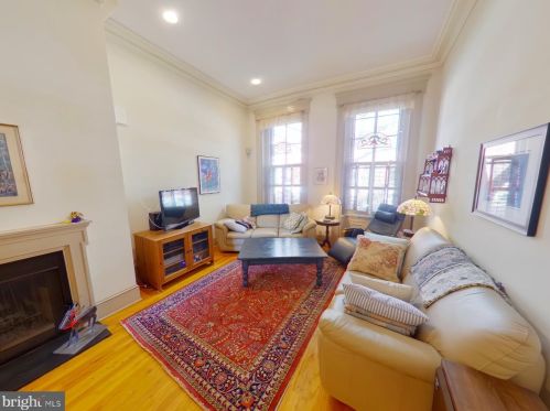 1718 Green St, Philadelphia, PA 19130-3973
