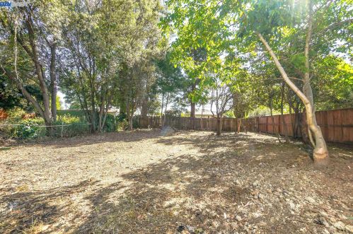 22174 Western Blvd, Hayward CA  94541-3839 exterior